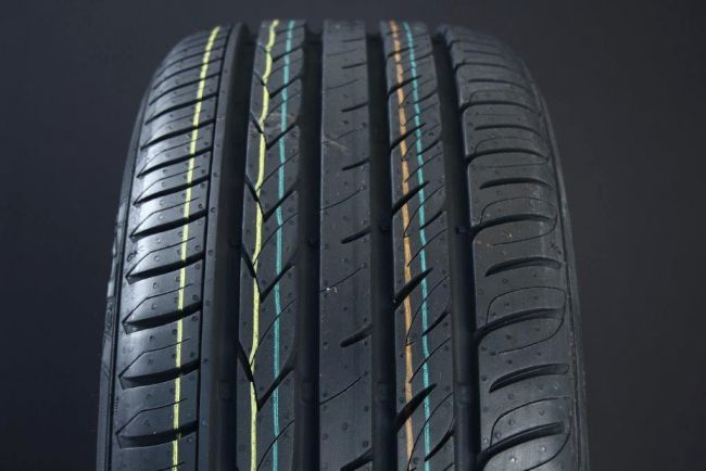 235/40R19 VIKING PROTECH NEWGEN