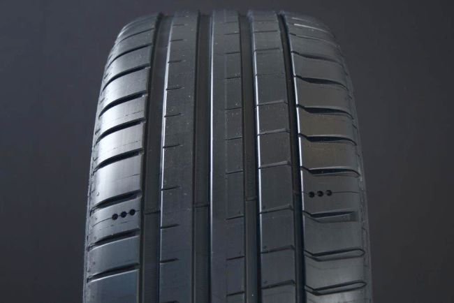 275/35R21 MICHELIN PILOT SPORT 5 S Dot2023 i gruppen D�CK / SOMMARD�CK hos Svenska Gummihuset AB (S2127535MICPS5SDOT)