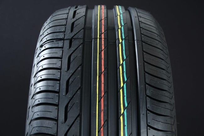 185/50R16 BRIDGESTONE TURANZA T001 i gruppen DCK / SOMMARDCK hos Svenska Gummihuset AB (S1618550BRIDT001)