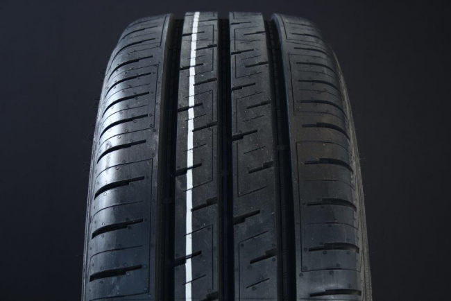 215/75R16 NOKIAN HAKKA VAN C-DCK i gruppen DCK / SOMMARDCK hos Svenska Gummihuset AB (S1621575NOKHAVA)