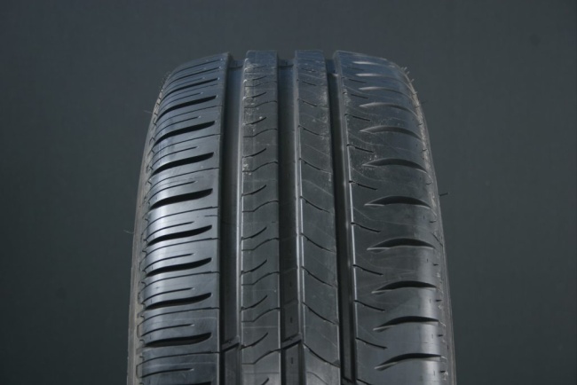 175/65R14 MICHELIN ENERGY SAVER + GRNX i gruppen DCK / SOMMARDCK hos Svenska Gummihuset AB (S1417565MICHENSAVGRNX)