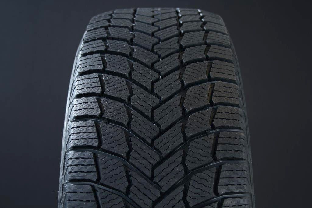 2015以降　225/55R17 MICHELIN X-ICE Köp 225/55R17 MICHELIN X-ICE SNOW FRIKTION till bra pris - Svenska