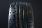 295/35R20 BRIDGESTONE POTENZA S007 i gruppen DCK / SOMMARDCK hos Svenska Gummihuset AB (S2029535BRIDS007)
