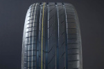 245/40R19 HANKOOK VENTUS EVO K137 RUNFLAT i gruppen DCK / SOMMARDCK hos Svenska Gummihuset AB (S1924540HANK137RFT)